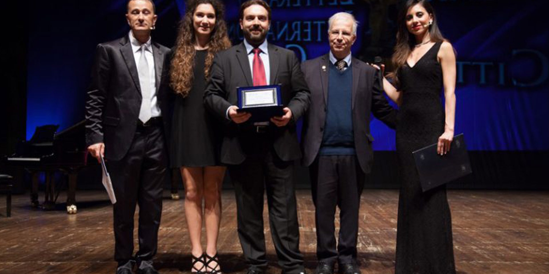 Riverberi d'ombra vince il premio letterario internazionale